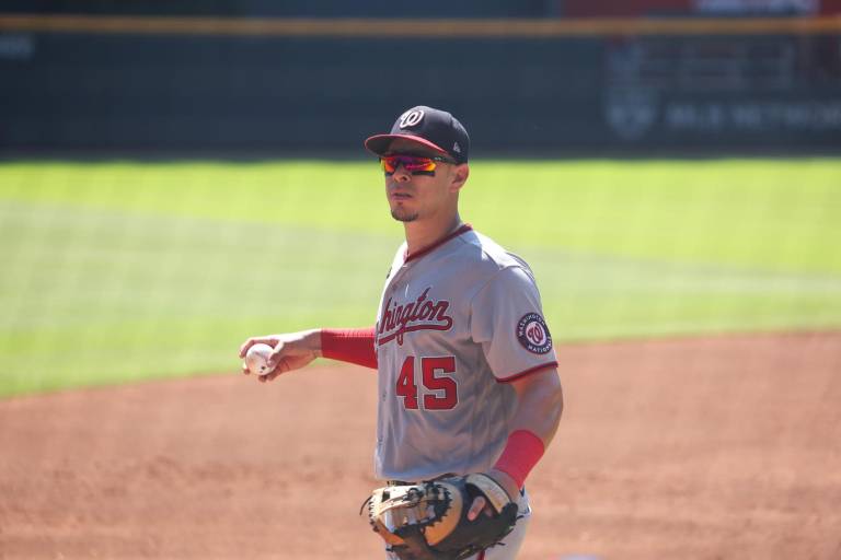 Joey Meneses produce carrera en derrota de los Nacionales de Washington