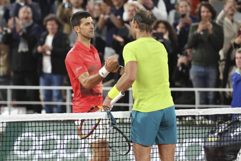Novak Djokovic ilumina a Serbia; Chile cae contra Canadá