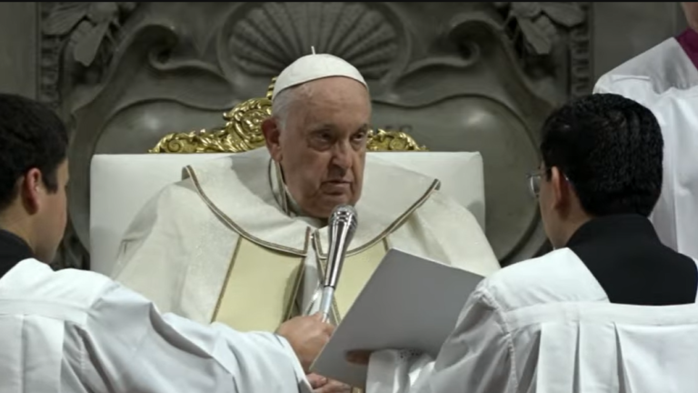 El Papa Francisco, en la celebración de la Misa de la Virgen de Guadalupe en el Vaticano.