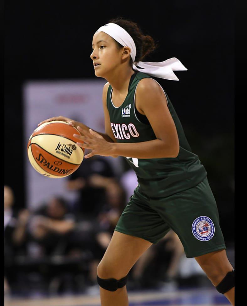 $!Hija del mazatleco Tomás Canizalez recibe invitación de NBA Latinoamérica