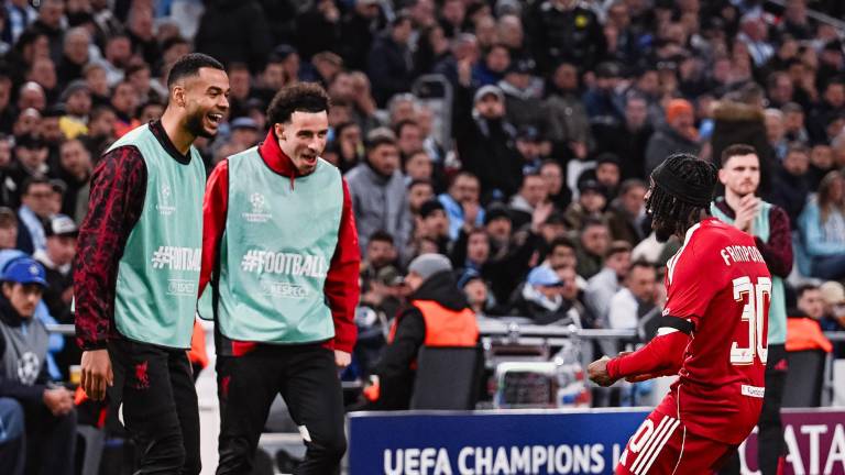 Liverpool gana con contundencia.