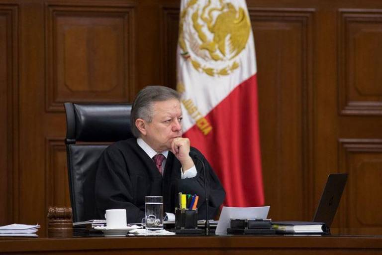 Arturo Zaldívar consultará a SCJN ampliación de mandato; AMLO lo defiende