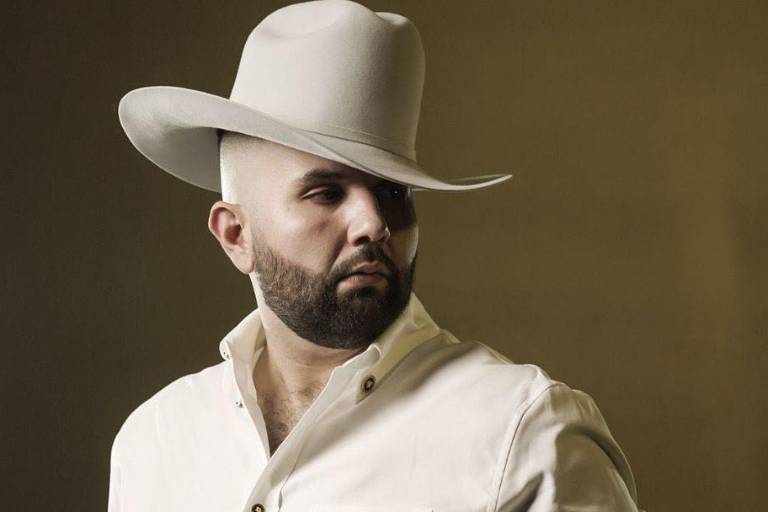 Cantará Carín León el Himno Nacional Mexicano en la pelea de ‘Canelo’ Álvarez este sábado