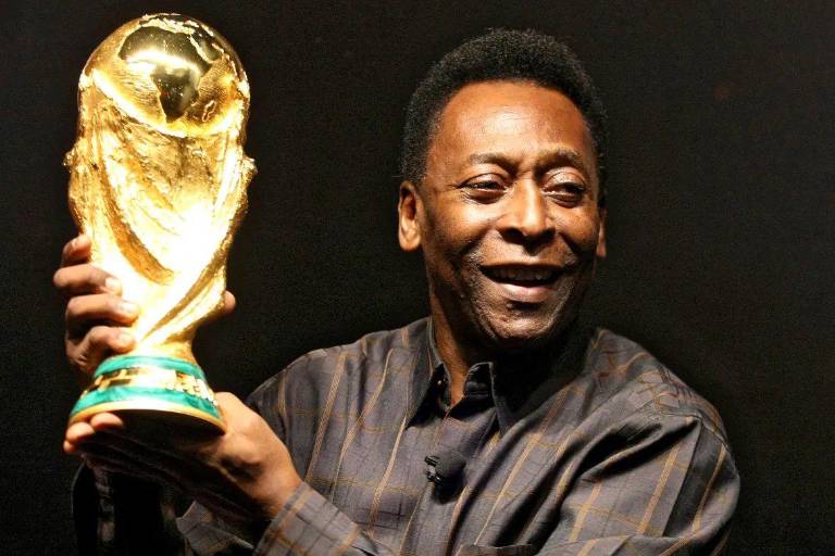 Hijo de Pelé aplaza regreso al Londrina para seguir acompañándolo en hospital