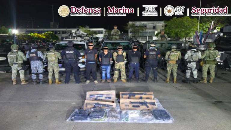Autoridades federales detuvieron a cuatro personas en Tabasco vinculadas con extorsión y cobro de piso.