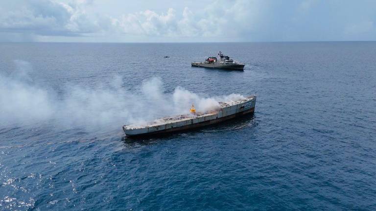 Realizan hundimiento controlado con el casco del ex buque ‘Zamora’ en el Sistema Arrecifal Artificial de Tamaulipas