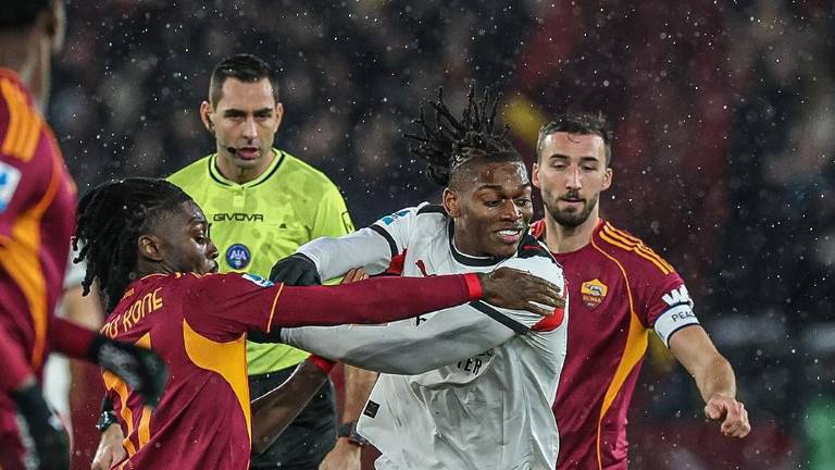 Milán y Roma se reparten puntos.