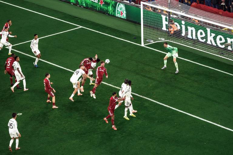 El Real Madrid resucita al Liverpool, en duelo de alto voltaje