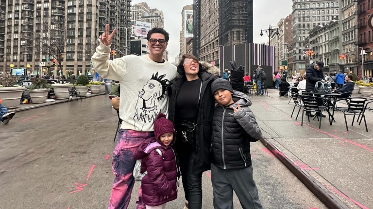 Eduin Caz y Anahy disfrutan de unas vacaciones acompañados de sus hijos en Nueva York.