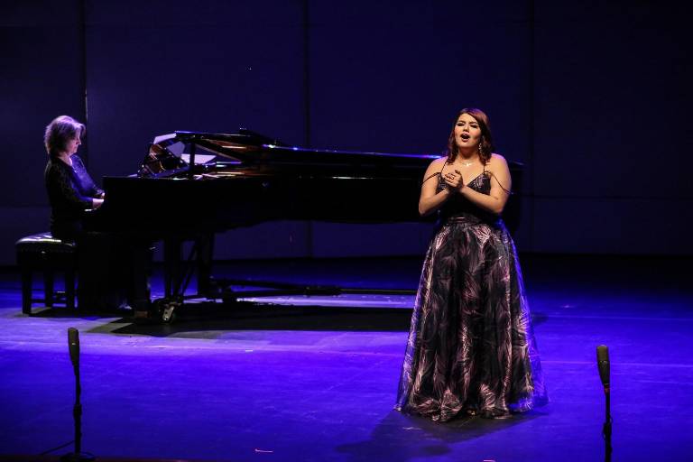 Avanzan miembros del Taller de Ópera de Sinaloa en el Carlo Morelli