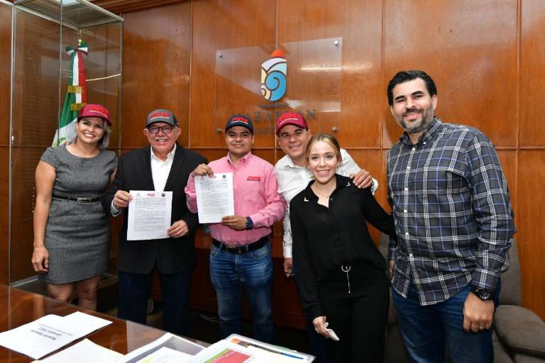 Ayuntamiento de Mazatlán y PIDS firman convenio para mejorar infraestructura deportiva del puerto