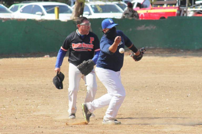 Toman el mando de la serie Plebes del Rancho en la Liga de Taxis Verdes