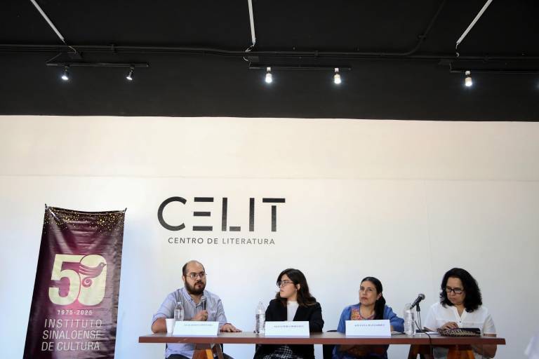 Hablan de los retos del periodismo cultural en tiempos de las redes y la violencia