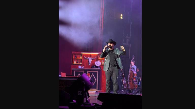 Edén Muñoz se presenta en el Auditorio de la Ciudad de México.