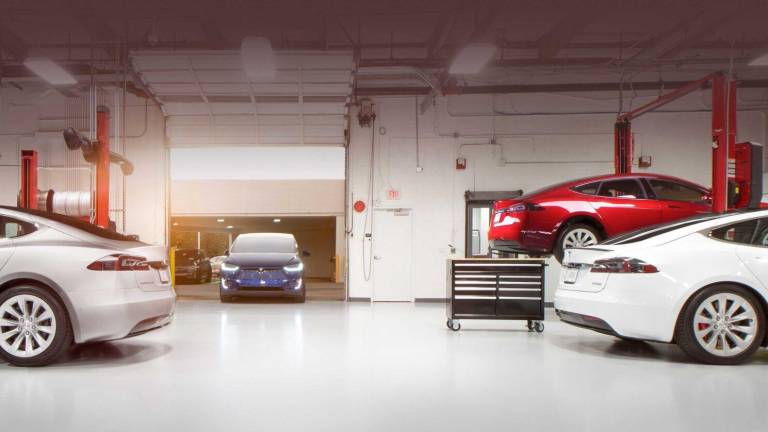 La empresa de automóviles eléctricos Tesla no ha decidido dónde instalaría la planta para construir sus vehículos en México.