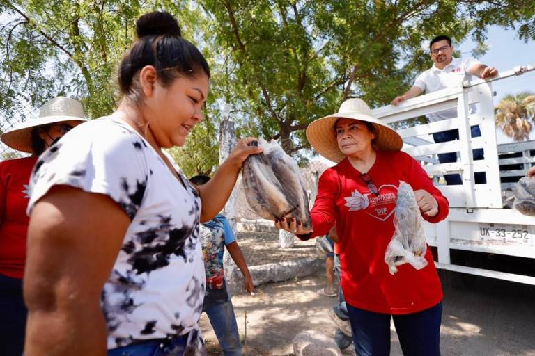 DIF Sinaloa entrega pescados en comunidades de Rosario y Escuinapa