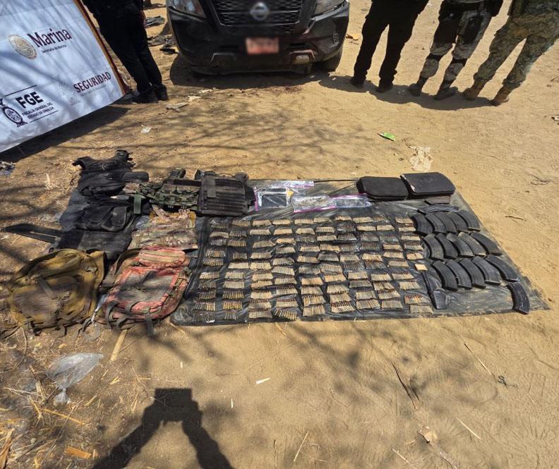 $!Decomisan casi mil cartuchos y equipo táctico en operativo federal en El Quelite, Mazatlán