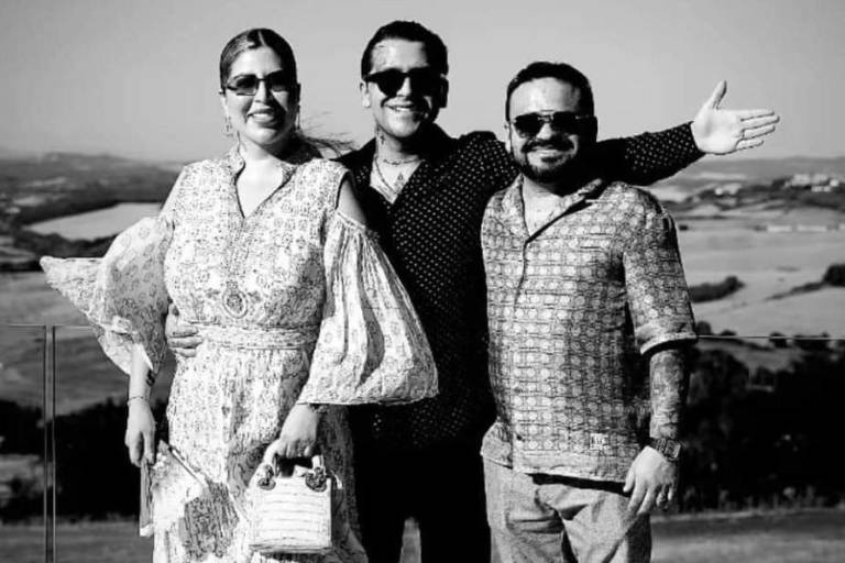 Papás de Christian Nodal enfrentarán juicio federal por falsificación de contratos