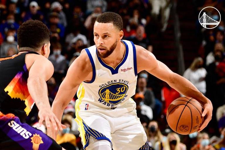 Warriors toma la cima de la NBA al vencer a Suns