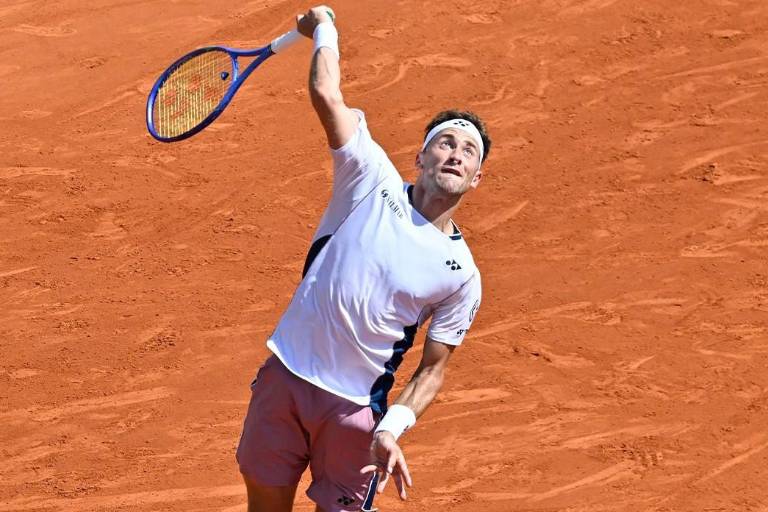 Ruud inicia la defensa del título con una victoria solvente ante el colombiano Galán