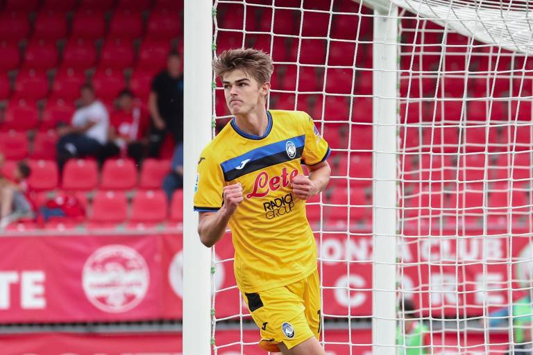 Atalanta golea a Monza y consolida su tercer puesto en la Serie A