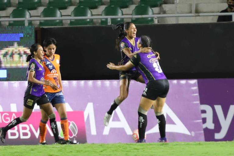 Cañoneras motivadas visitan este viernes al Querétaro