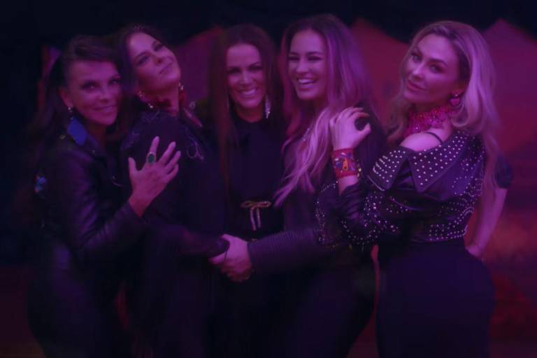 Edith Márquez une su voz a David Bisbal en ‘Es complicado’