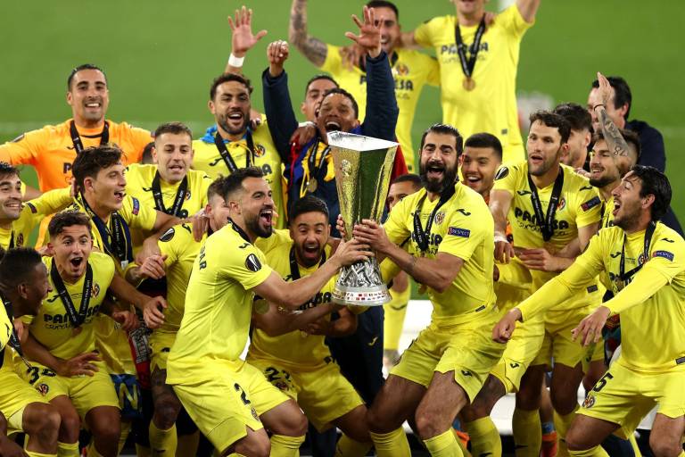 Los penaltis llevan a la gloria al Villarreal en la Europa League
