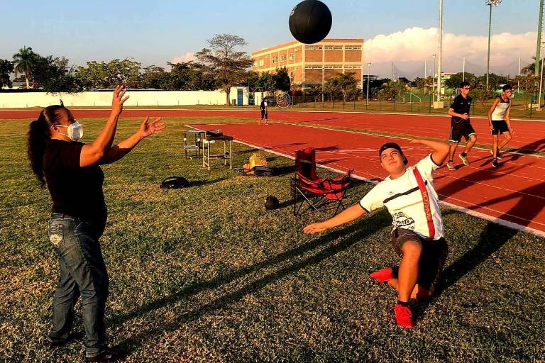 Incrementan 50% monto de becas de atletas mazatlecos