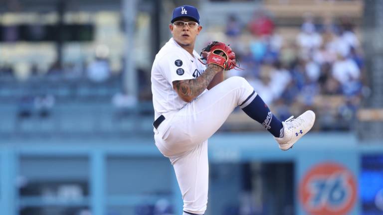Julio Urías no pudo llegar a 14 triunfos con los Dodgers.