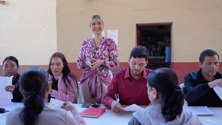 Registro de vecinos de El Quelite al programa Peso a Peso del Bienestar.