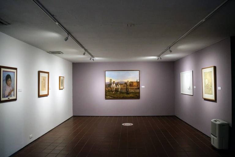 Abren exposición Entorno de la niñez con piezas del acervo Isic-Masin