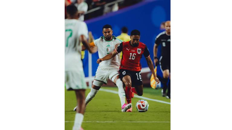 Austria y Argelia empatan a tres goles.