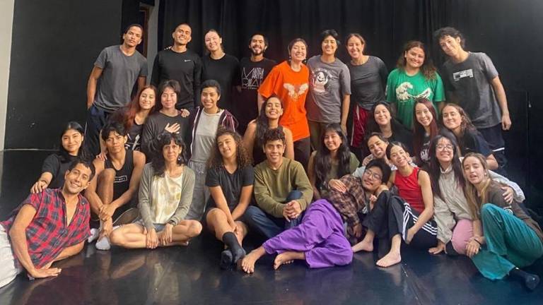 Estudiantes de la Escuela Profesional de Danza de Mazatlán.