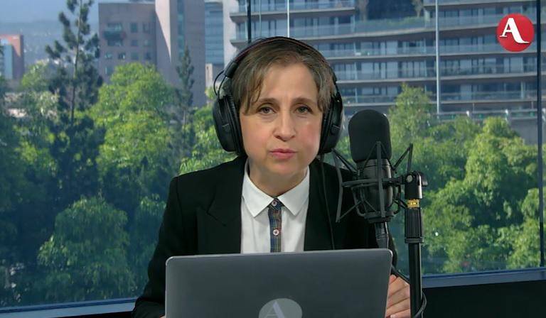 Antes, AMLO defendía a Carmen Aristegui, hoy la ataca; usa recursos públicos para agredir, señala la periodista