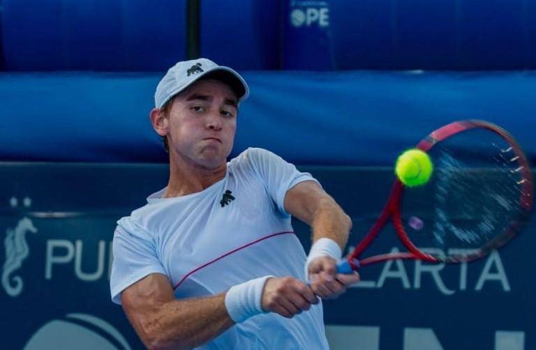 Se quedan Luis Patiño y Rubio Fierros en semifinales en Cancún