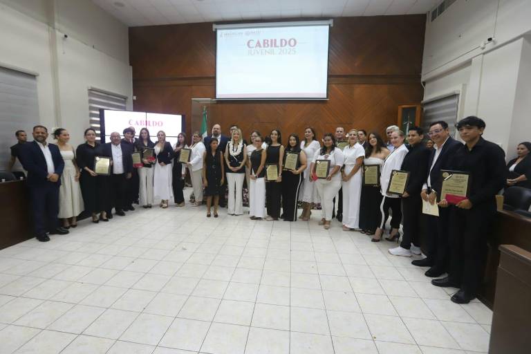 Instalan Cabildo Juvenil 2025 en Mazatlán