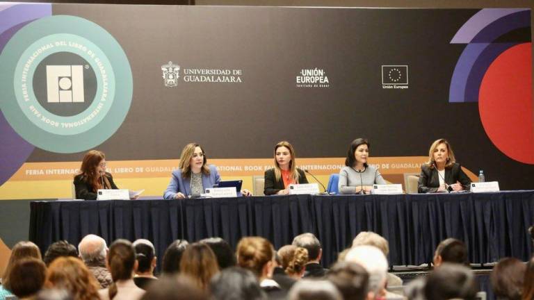 La Consejera Carla Humphrey participó en el panel “Mujeres en el Poder. El rumbo de México”, en el marco de la Feria Internacional del Libro de Guadalajara.