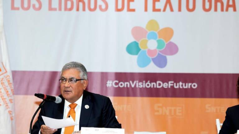 El dirigente del SNTE, Alfonso Cepeda Salas, pidió que se entreguen los materiales educativos.