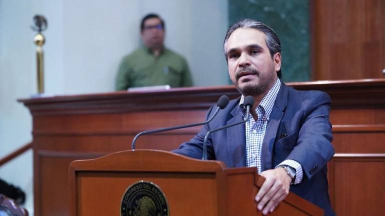 El Diputado local sin partido, Sergio Mario Arredondo Salas, cuestionó la urgencia financiera de la UAS provocada por sus autoridades.