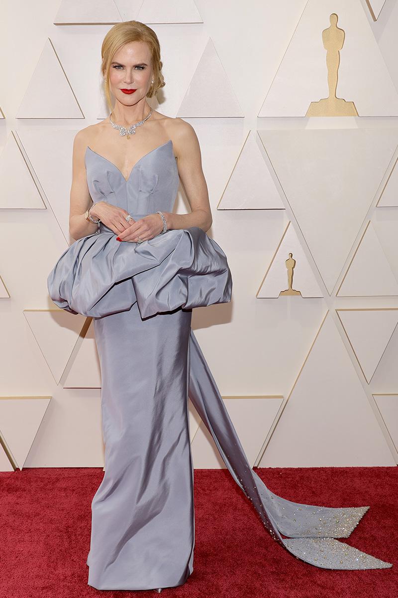 $!Desfilan celebridades por la alfombra roja de los Oscar 2022