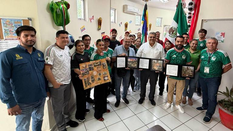 Presentan en Culiacán estampilla conmemorativa rumbo al Mundial 2026.