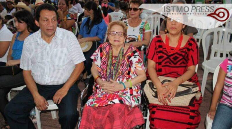 $!Muere Paulina Solís, creadora del tradicional baile ‘Flor de piña’ en Oaxaca