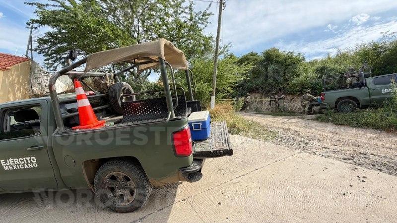 $!Hallan dos hombres en avanzado estado de descomposición en cerro de Lomas del Ébano, Mazatlán