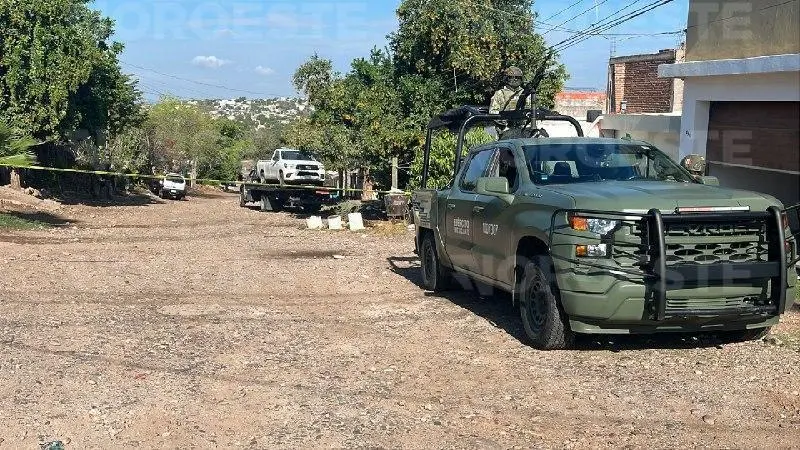 $!Encuentran camioneta baleada en la colonia República Mexicana de Culiacán