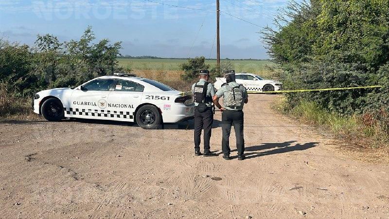 $!Localizan cadáver cubierto con plástico en zona agrícola de Culiacán