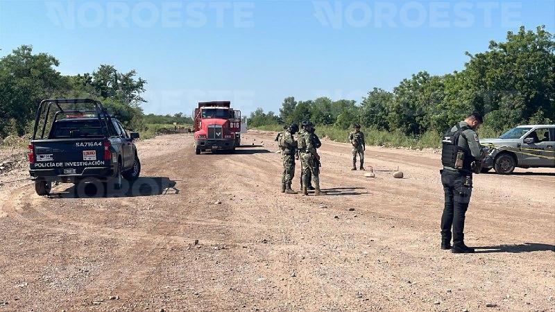 $!Localizan cuerpo con señales de violencia en Villas del Río, en Culiacán