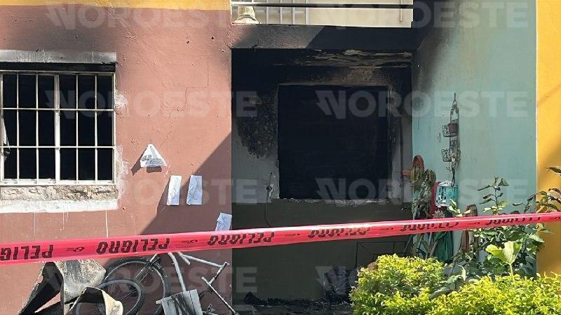 $!Rocían gasolina y queman una vivienda en Chulavista, al sur de Culiacán