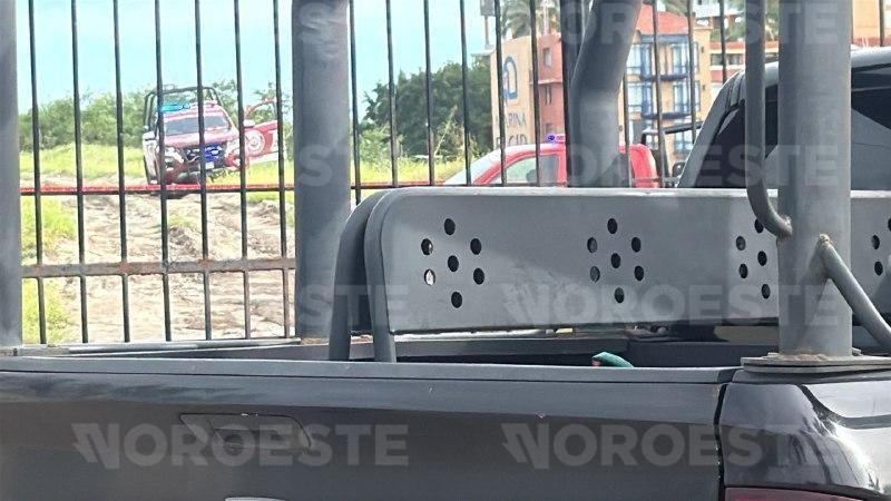 $!Encuentran flotando cuerpo de mujer cerca de la escollera de la Marina Mazatlán