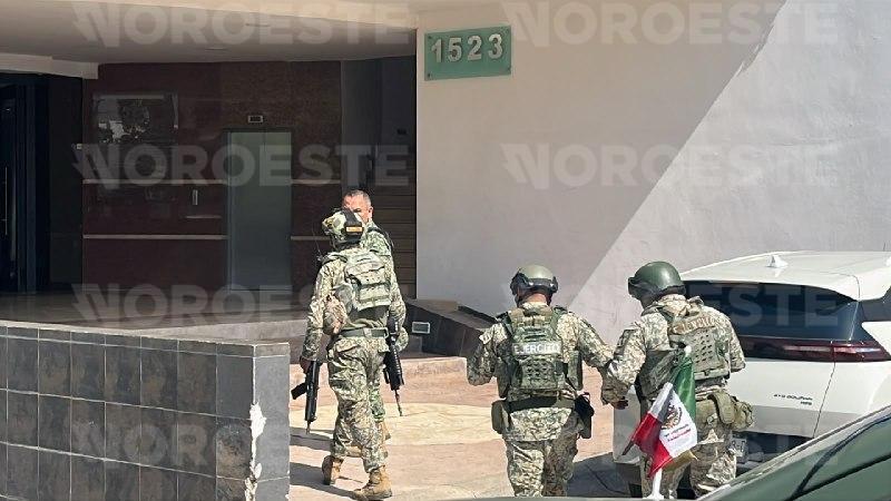 $!Privan de la libertad a un hombre en una plaza comercial del Tres Ríos, Culiacán